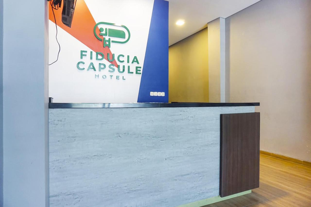 Super Oyo 91328 Fiducia Capsule Hotel Jakarta Exterior photo